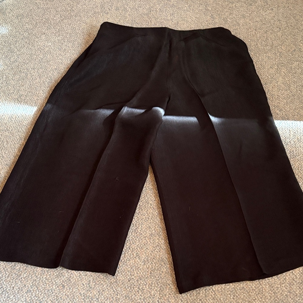 Elegant Black Women's Capris